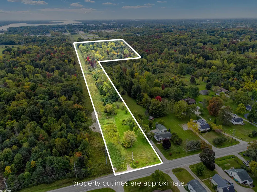 3605 Ravenswood Road Marysville City, MI 48040