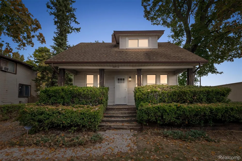 20910 Collingham Avenue