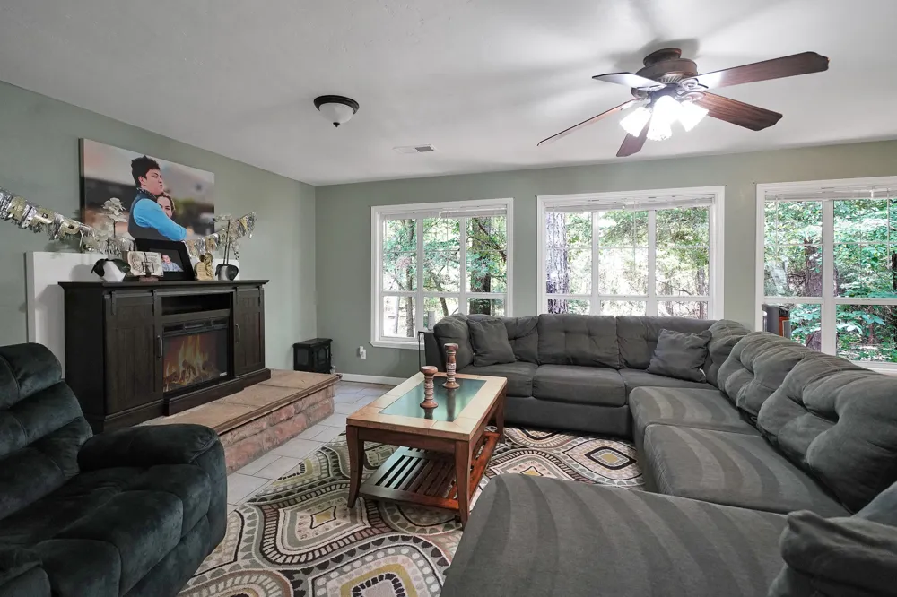 144 Pine Branch Glen Holly Lake Ranch, TX 75765