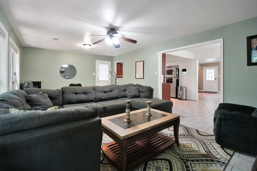 144 Pine Branch Glen Holly Lake Ranch, TX 75765