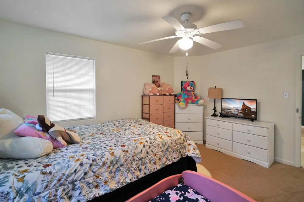 144 Pine Branch Glen Holly Lake Ranch, TX 75765