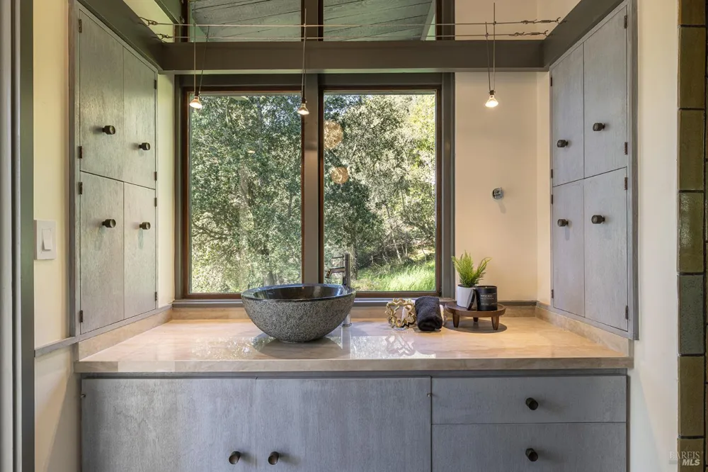 5815 Bennett Valley Road Santa Rosa, CA 95404