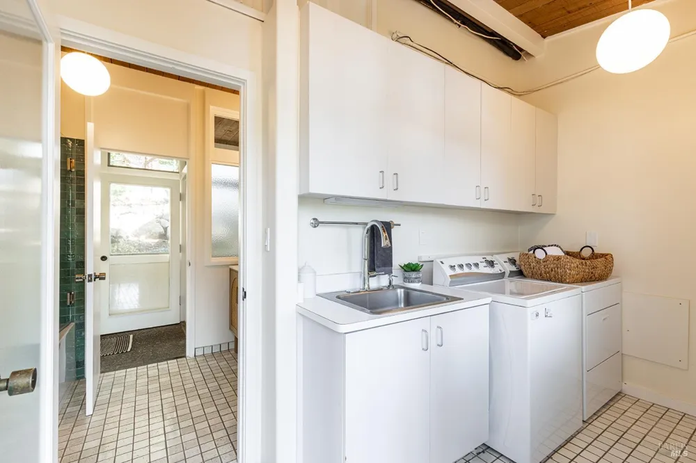 5815 Bennett Valley Road Santa Rosa, CA 95404