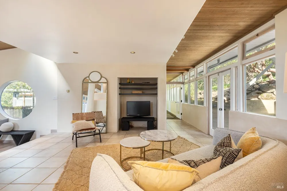 5815 Bennett Valley Road Santa Rosa, CA 95404