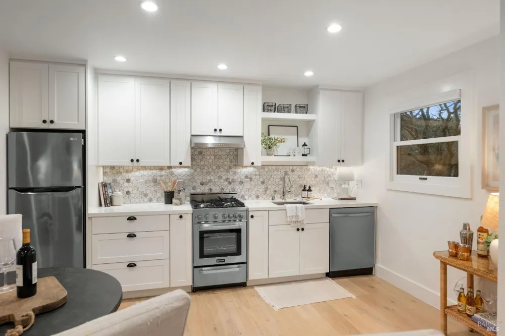 13605 Garric Avenue Glen Ellen, CA 95442