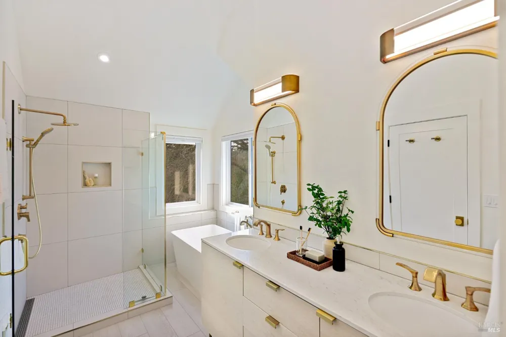 13605 Garric Avenue Glen Ellen, CA 95442