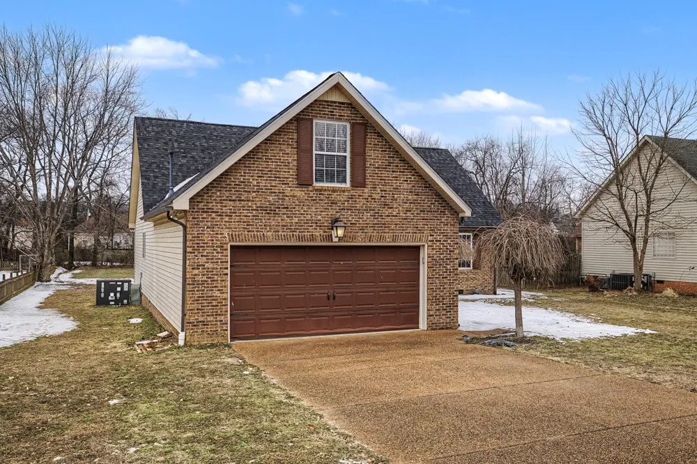 1909 Amacher Drive Spring Hill, TN 37174