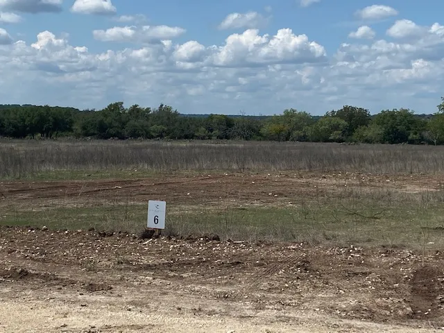 6 Cattle Trail Kempner, TX 76539