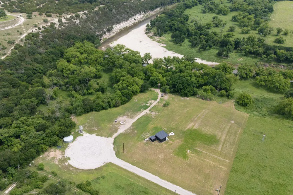 6 Cattle Trail Kempner, TX 76539