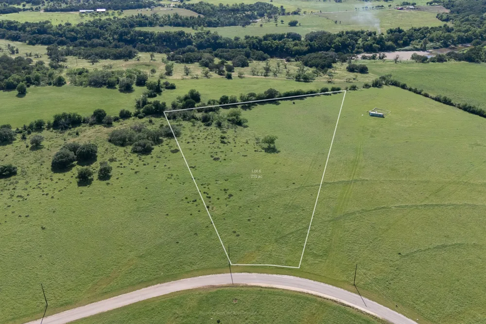 6 Cattle Trail Kempner, TX 76539