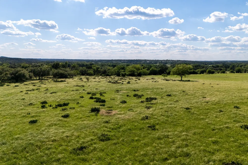 6 Cattle Trail Kempner, TX 76539