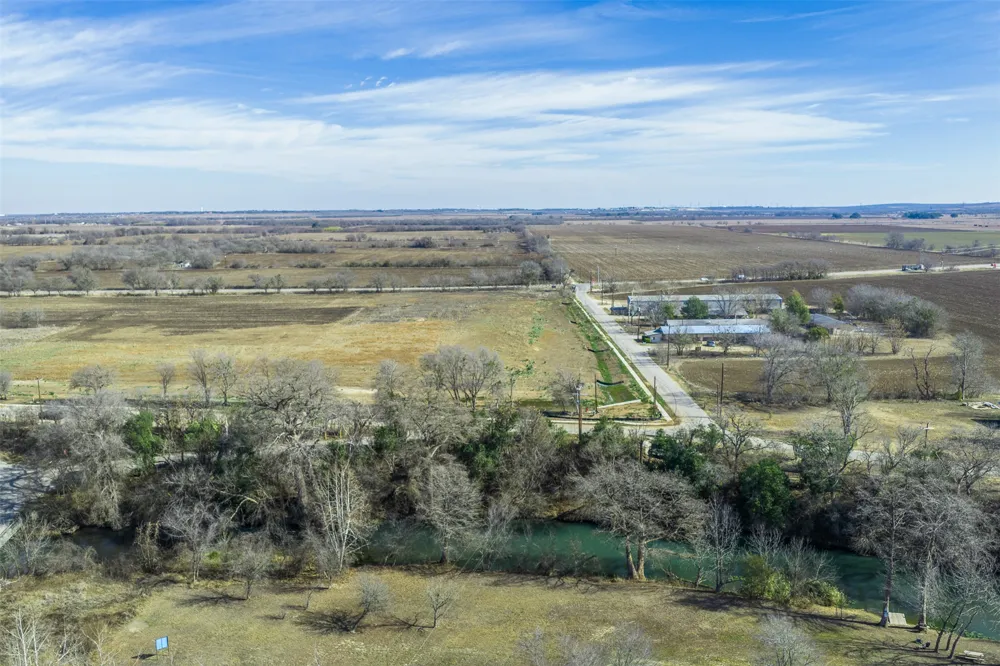 333 Quail Run Road Martindale, TX 78655
