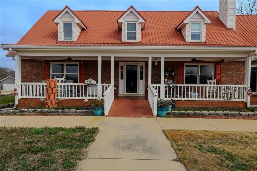 160 HWY 320 Carnesville, GA 30521