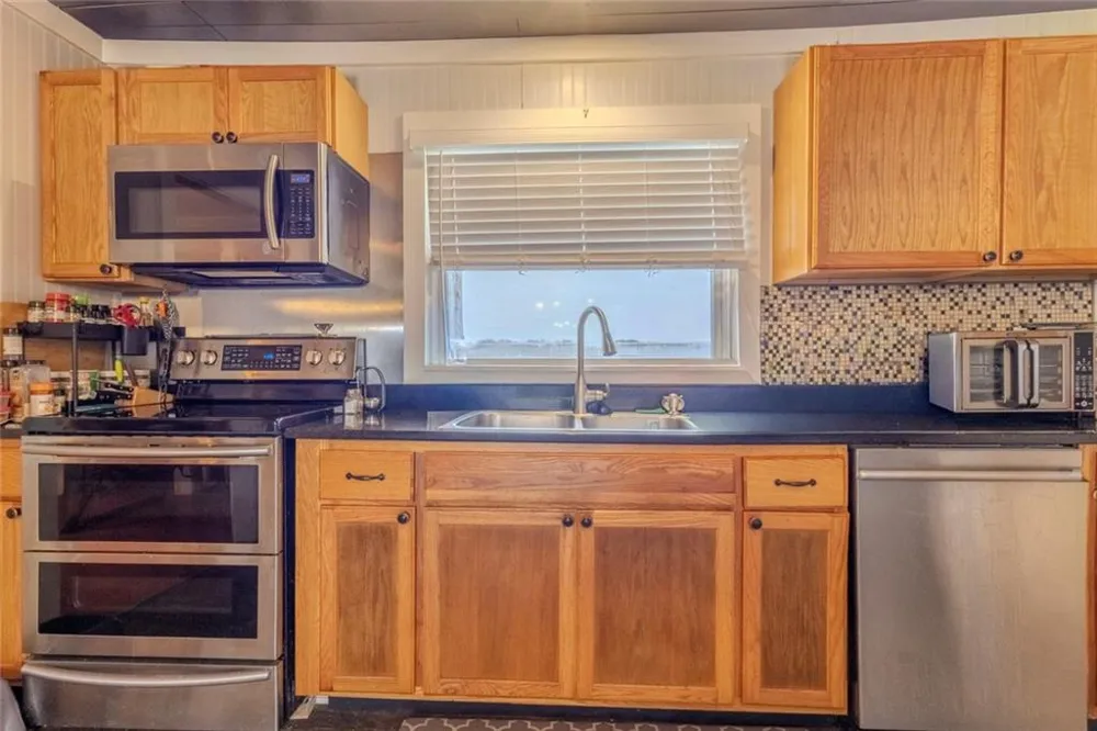 160 HWY 320 Carnesville, GA 30521
