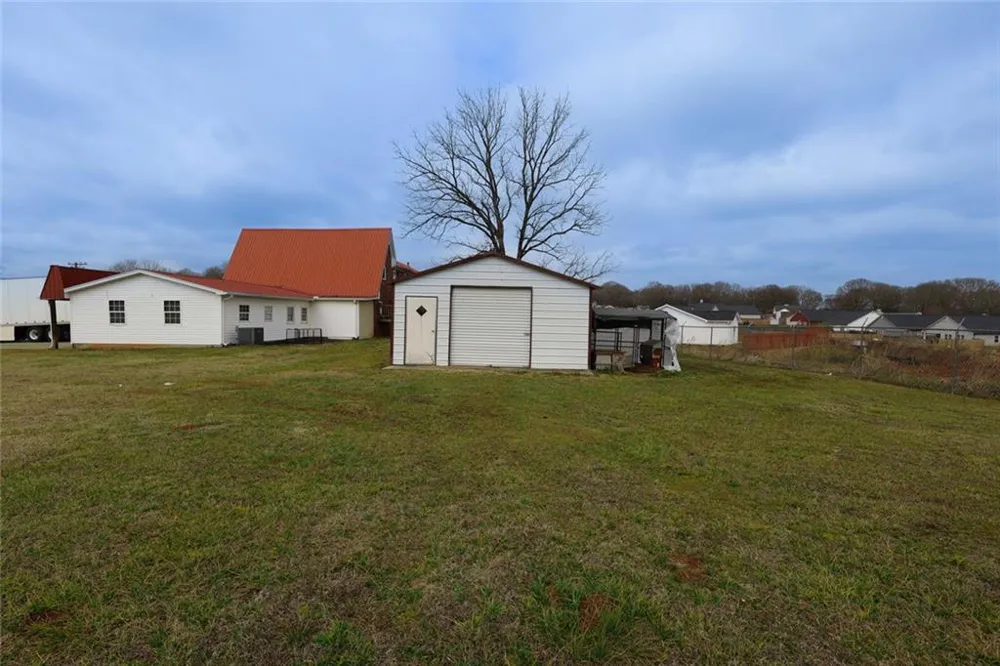 160 HWY 320 Carnesville, GA 30521