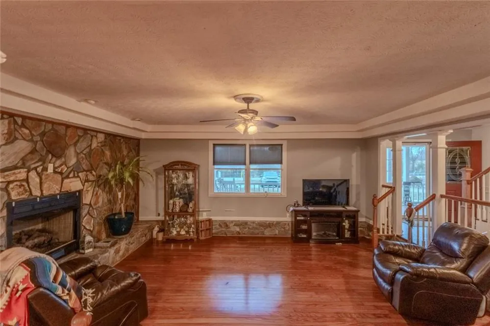 160 HWY 320 Carnesville, GA 30521