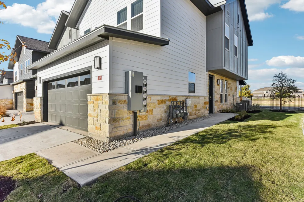 17012 Marsh Wren Pass Drive #1104D Pflugerville, TX 78660