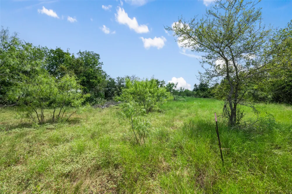 925 1st Street Jarrell, TX 76537
