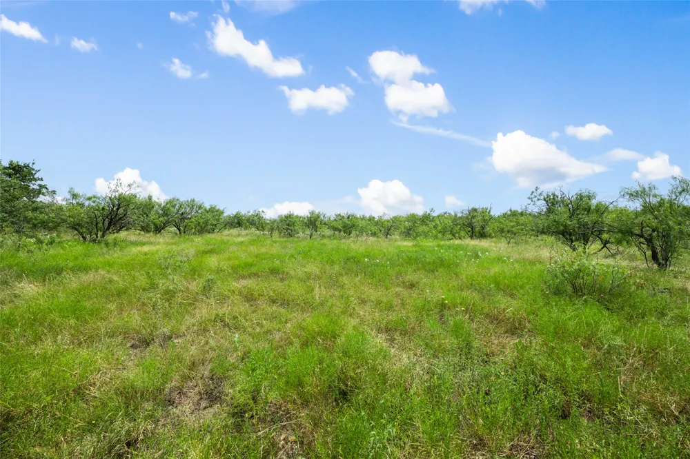 925 1st Street Jarrell, TX 76537