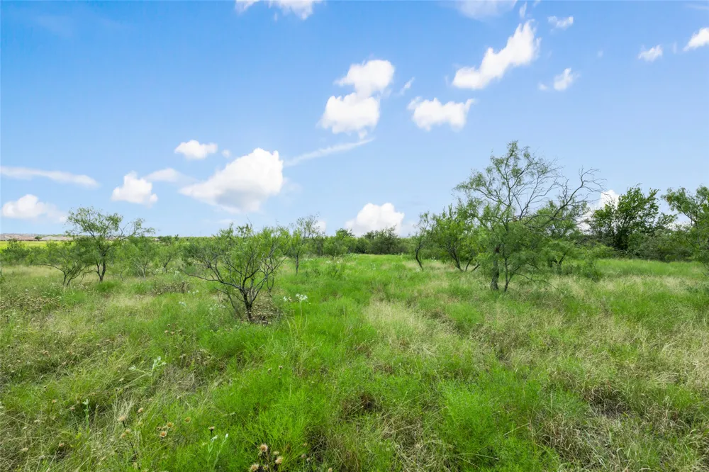 925 1st Street Jarrell, TX 76537