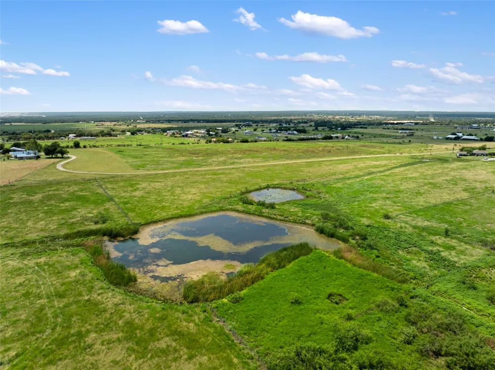 1775 County Road 305 Road Jarrell, TX 76537