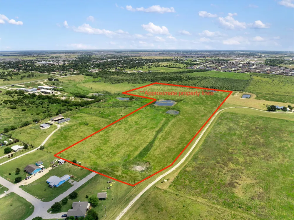 1775 County Road 305 Road Jarrell, TX 76537
