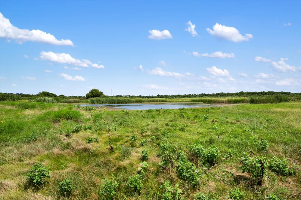 1775 County Road 305 Road Jarrell, TX 76537