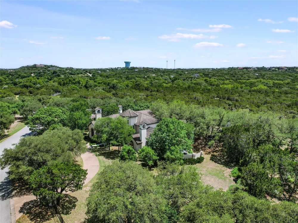 8611 Young Lane Austin, TX 78737
