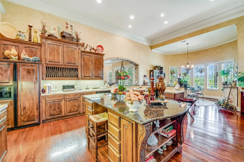 8611 Young Lane Austin, TX 78737