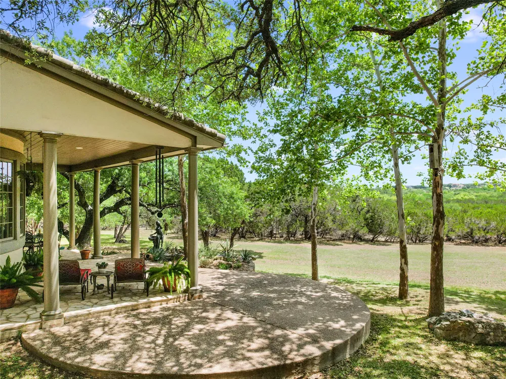 8611 Young Lane Austin, TX 78737