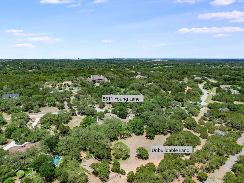 8611 Young Lane Austin, TX 78737