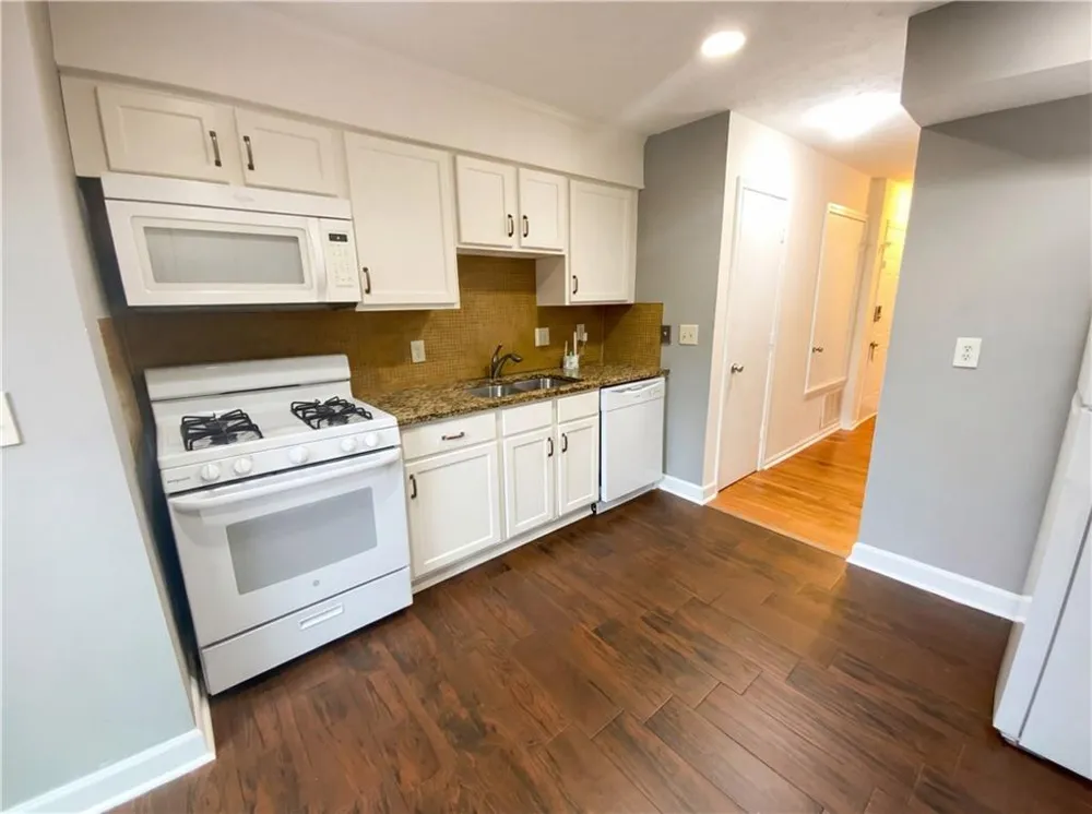 311 Quail Run Roswell, GA 30076