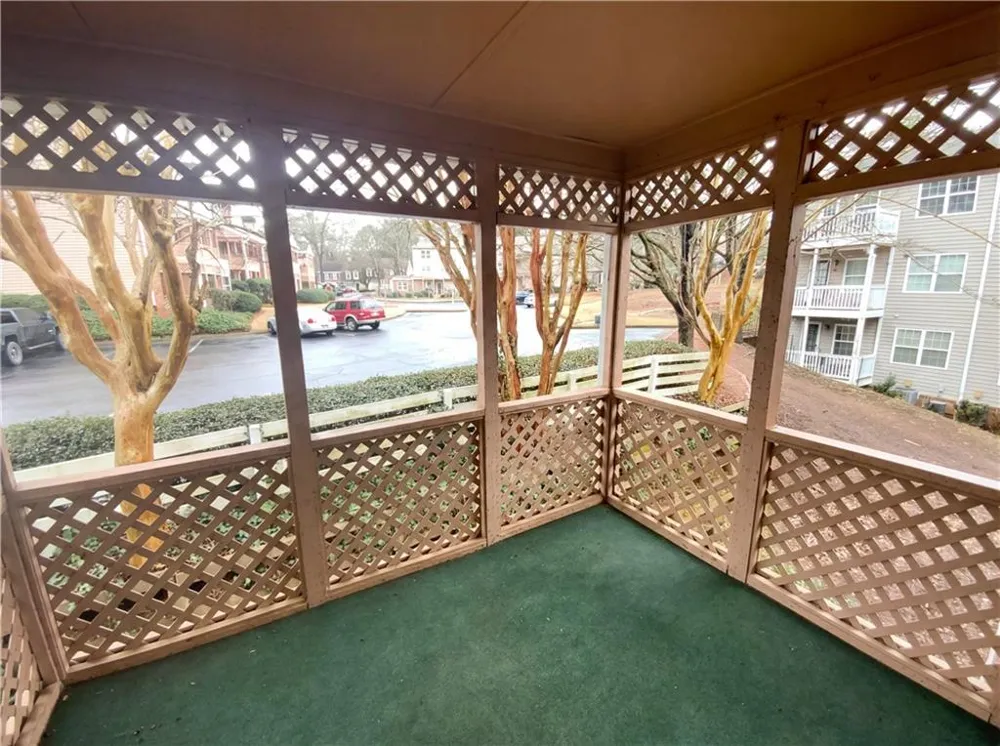 311 Quail Run Roswell, GA 30076