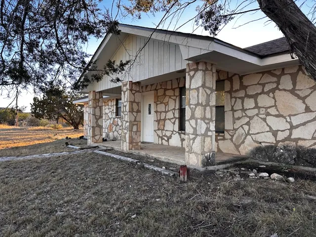 810 KC 271 Junction, TX 76849
