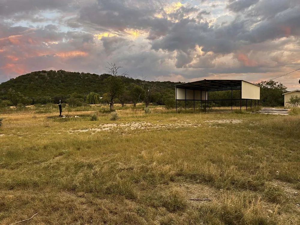 810 KC 271 Junction, TX 76849