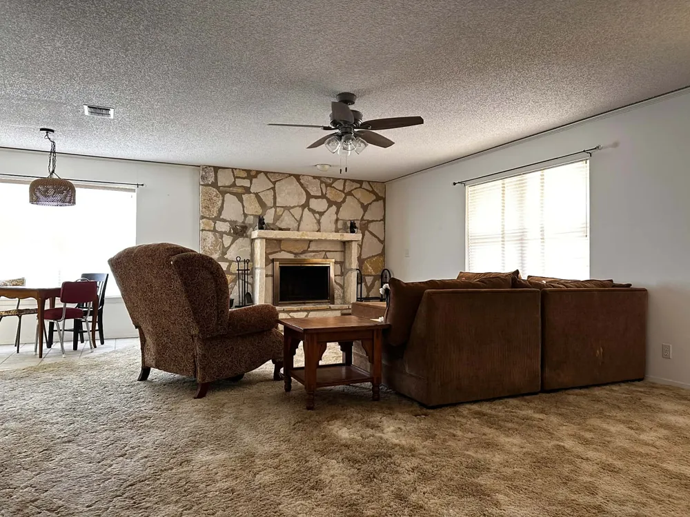 810 KC 271 Junction, TX 76849