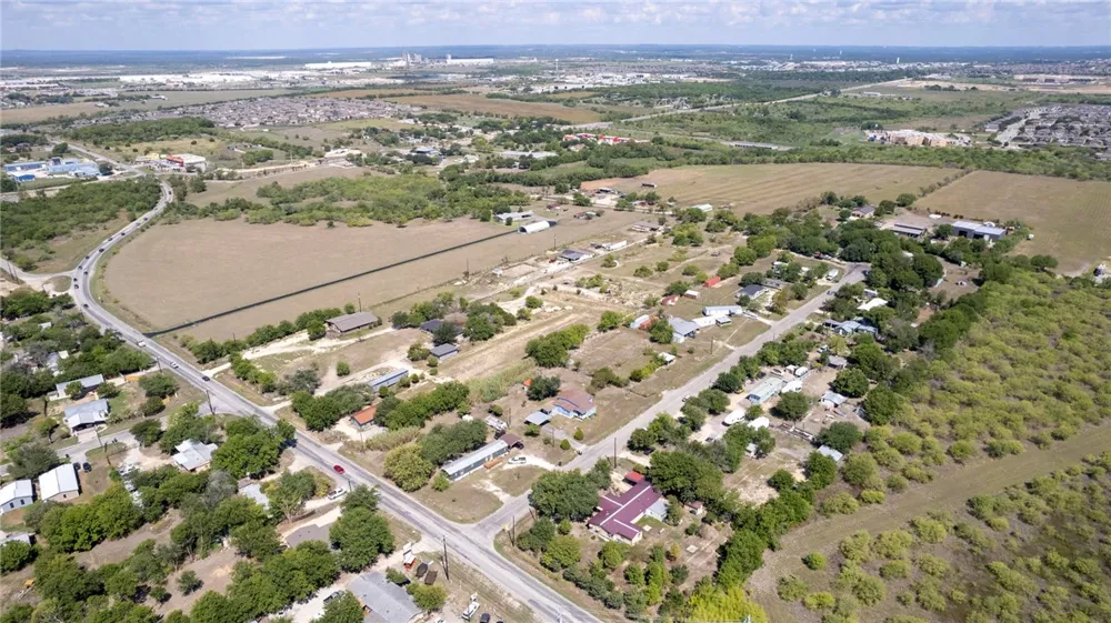 110 Belinda Lane Kyle, TX 78640