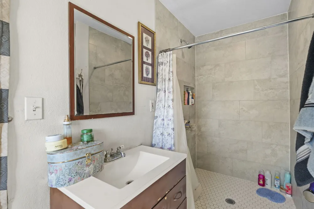 110 Belinda Lane Kyle, TX 78640
