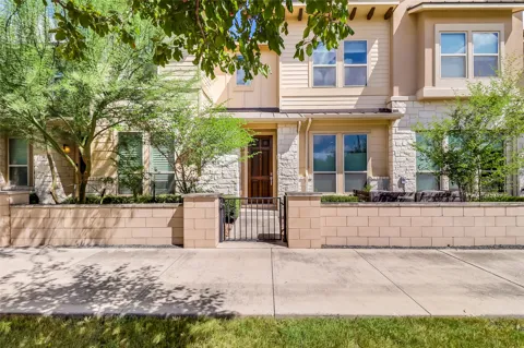 6814 E Riverside Drive #32