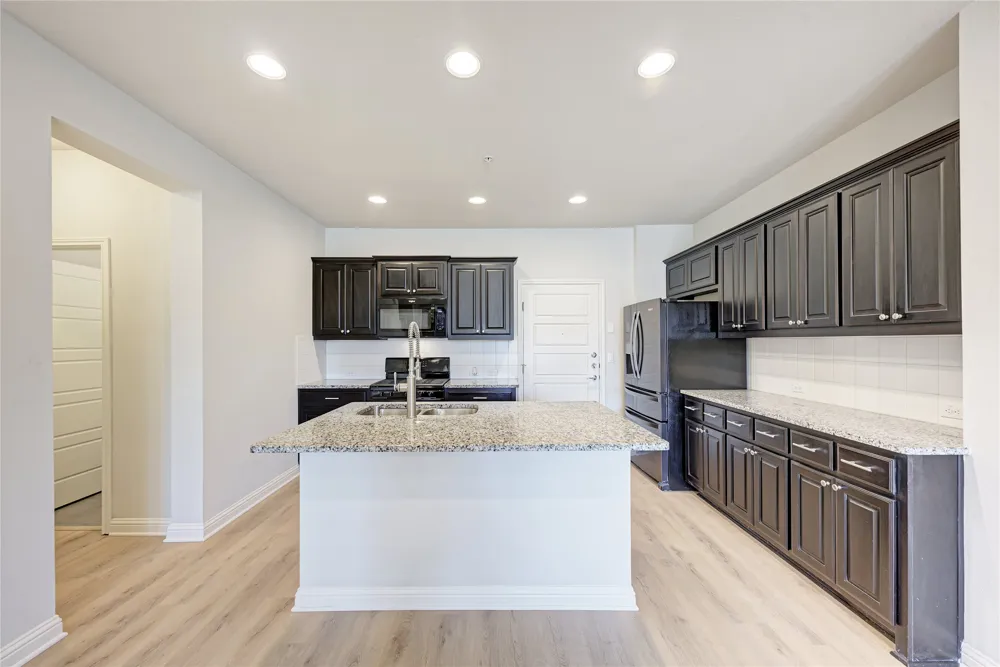 6814 E Riverside Drive #32 Austin, TX 78741