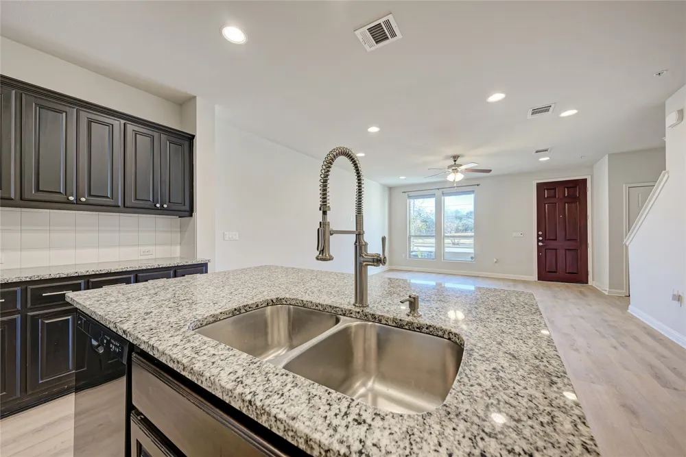 6814 E Riverside Drive #32 Austin, TX 78741