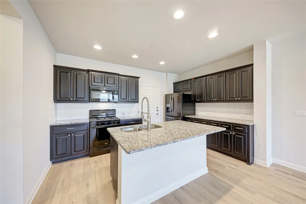 6814 E Riverside Drive #32 Austin, TX 78741