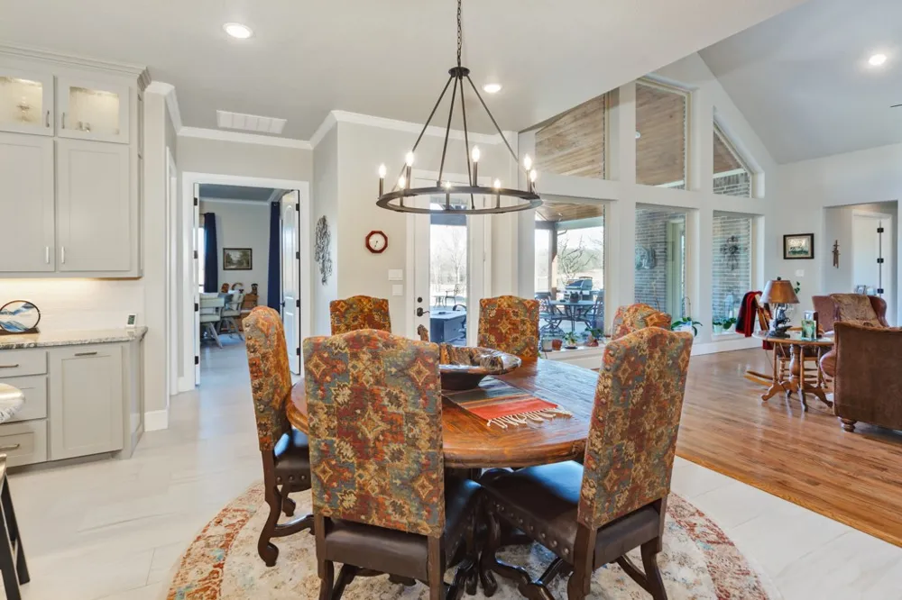 1466 County Road 1270 Alvord, TX 76225