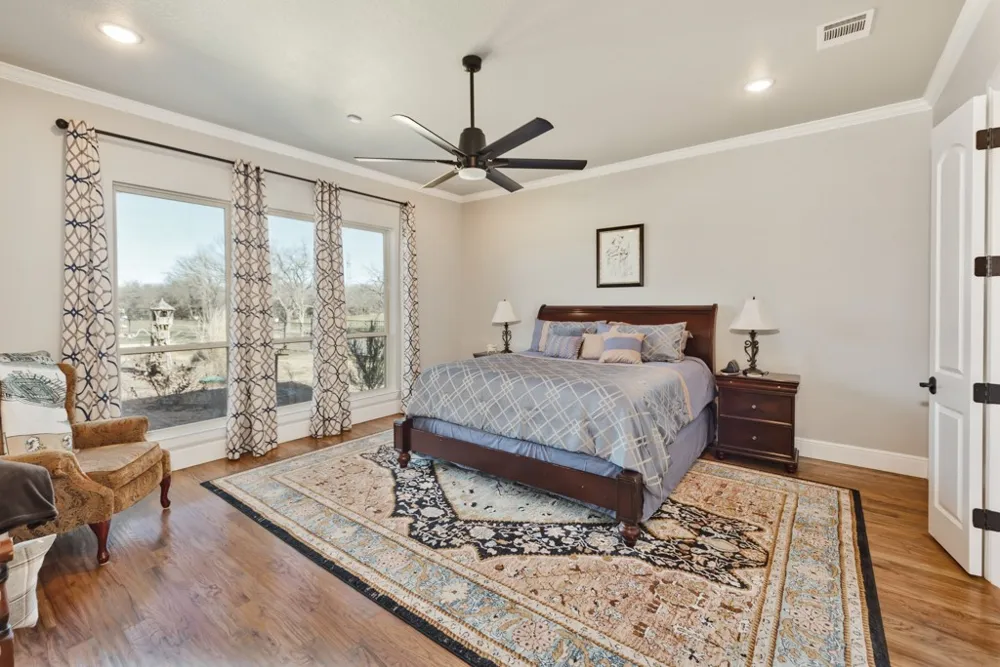1466 County Road 1270 Alvord, TX 76225