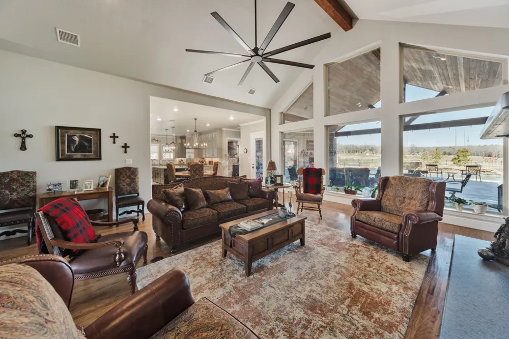 1466 County Road 1270 Alvord, TX 76225