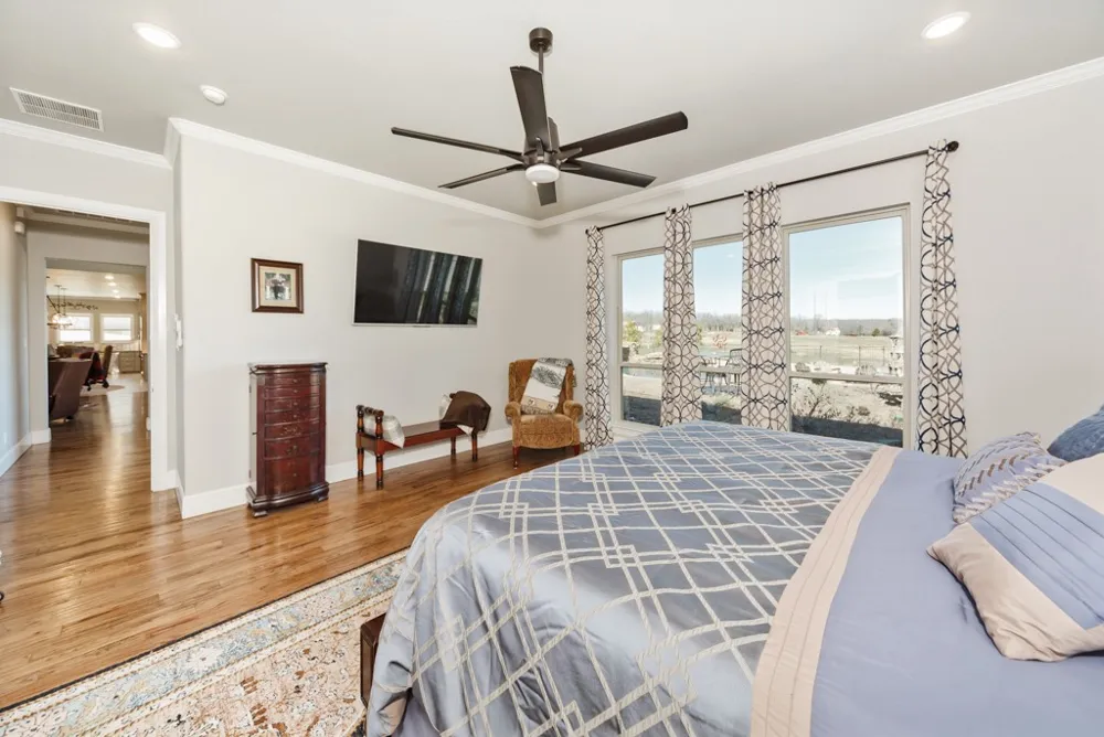 1466 County Road 1270 Alvord, TX 76225