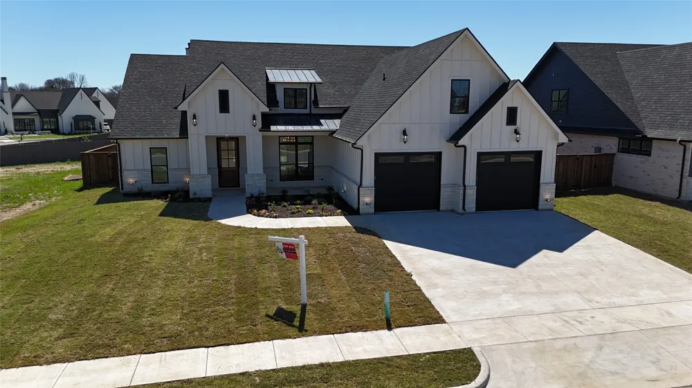 2033 Nichole Boulevard Pottsboro, TX 75076