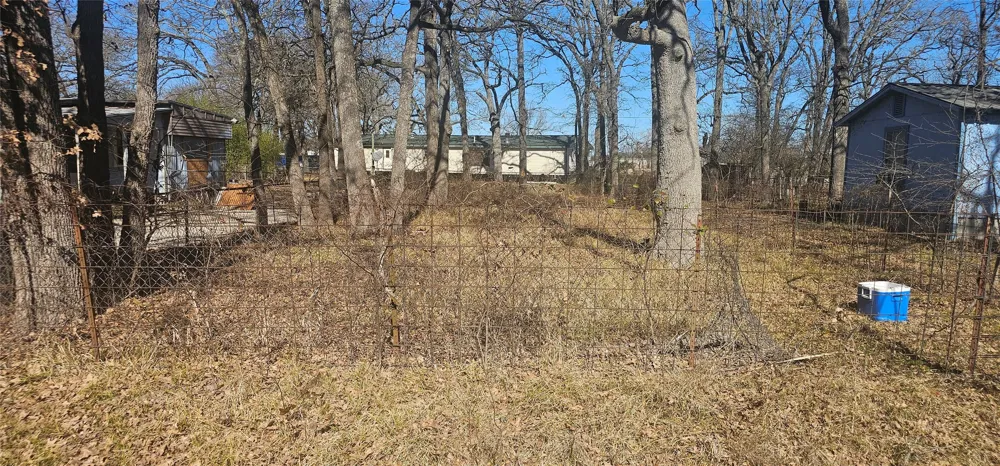 1932 Wahoo Lane West Tawakoni, TX 75474