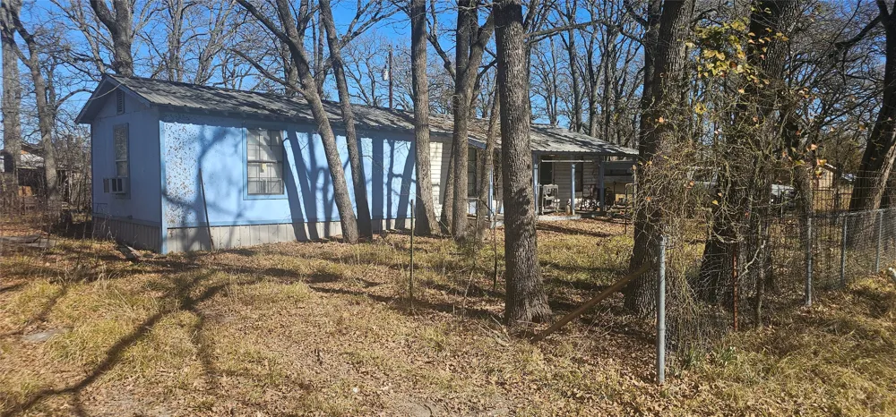 1932 Wahoo Lane West Tawakoni, TX 75474