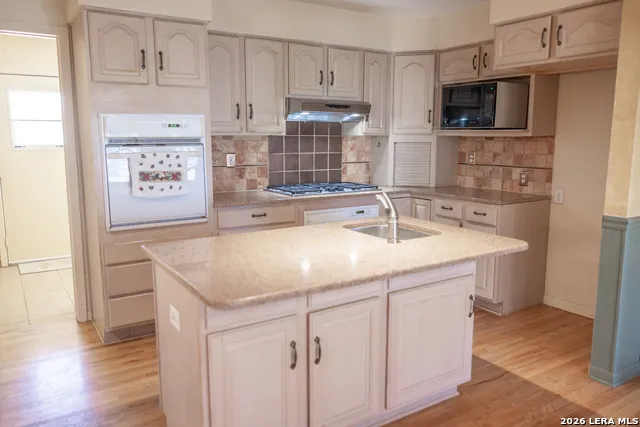3190 Pittman Rd St.Hedwig, TX 78152